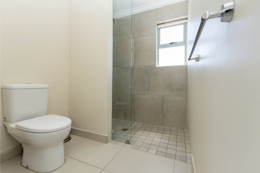 5 Bedroom Property for Sale in Paradise Beach Western Cape